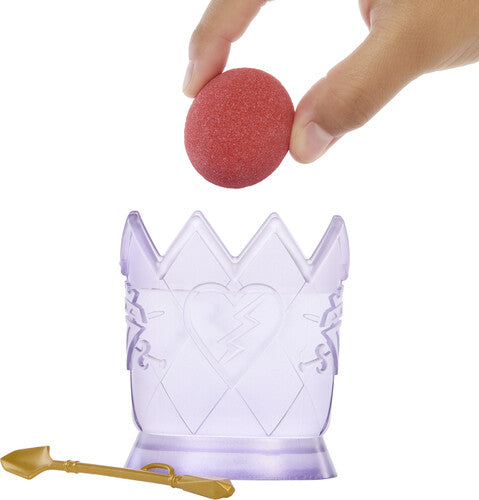 Mattel - Disney Descendants: The Rise of Red, The Sorcerer's Cookbook, Red