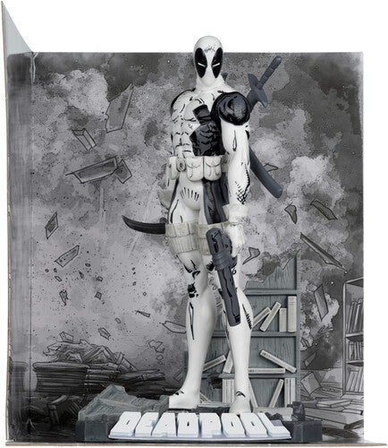 Pre Order McFarlane Toys: Gold Label - The New Mutants #98 - Marvel Collection - 1:10 Deadpool (LINE ART)