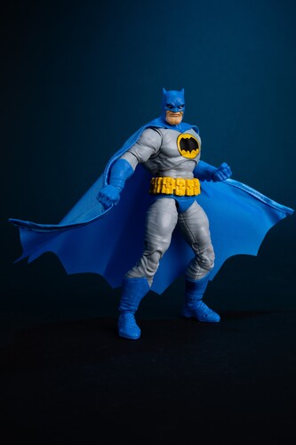 McFarlane Toys - DC Multiverse - Batman (Dark Knight Returns) 7" Action Figure