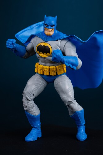 McFarlane Toys - DC Multiverse - Batman (Dark Knight Returns) 7" Action Figure