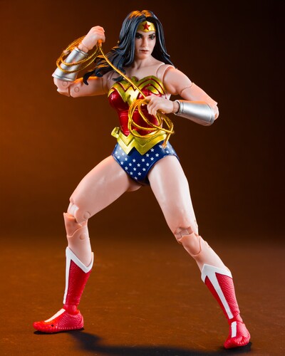 McFarlane Vault Collection - DC Multiverse - Wonder Woman (Classic) 7" Action Figure