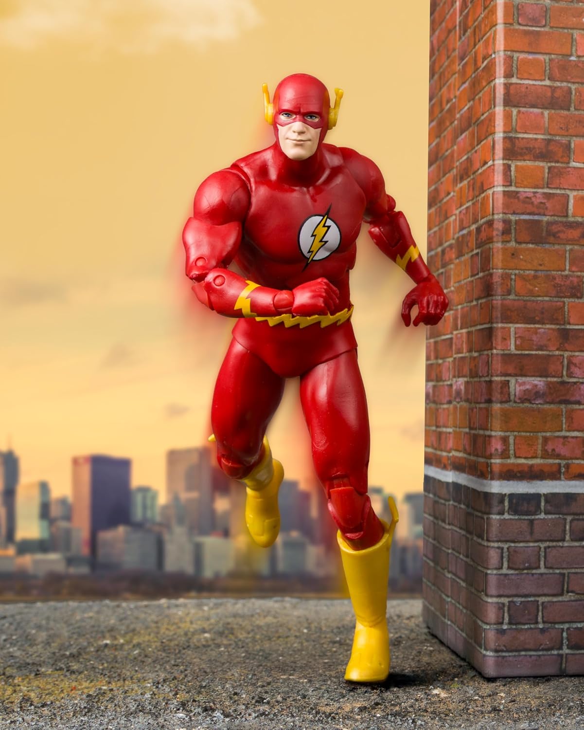 McFarlane Toys - DC Direct Page Punchers - The Flash Barry Allen (The Flash #123) 7" Action Figure with Comic